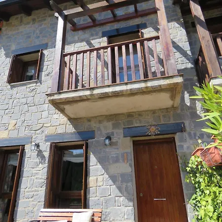 Chale Rustico Cerca De Pistas Con Vistas A La Montana Chalet *
